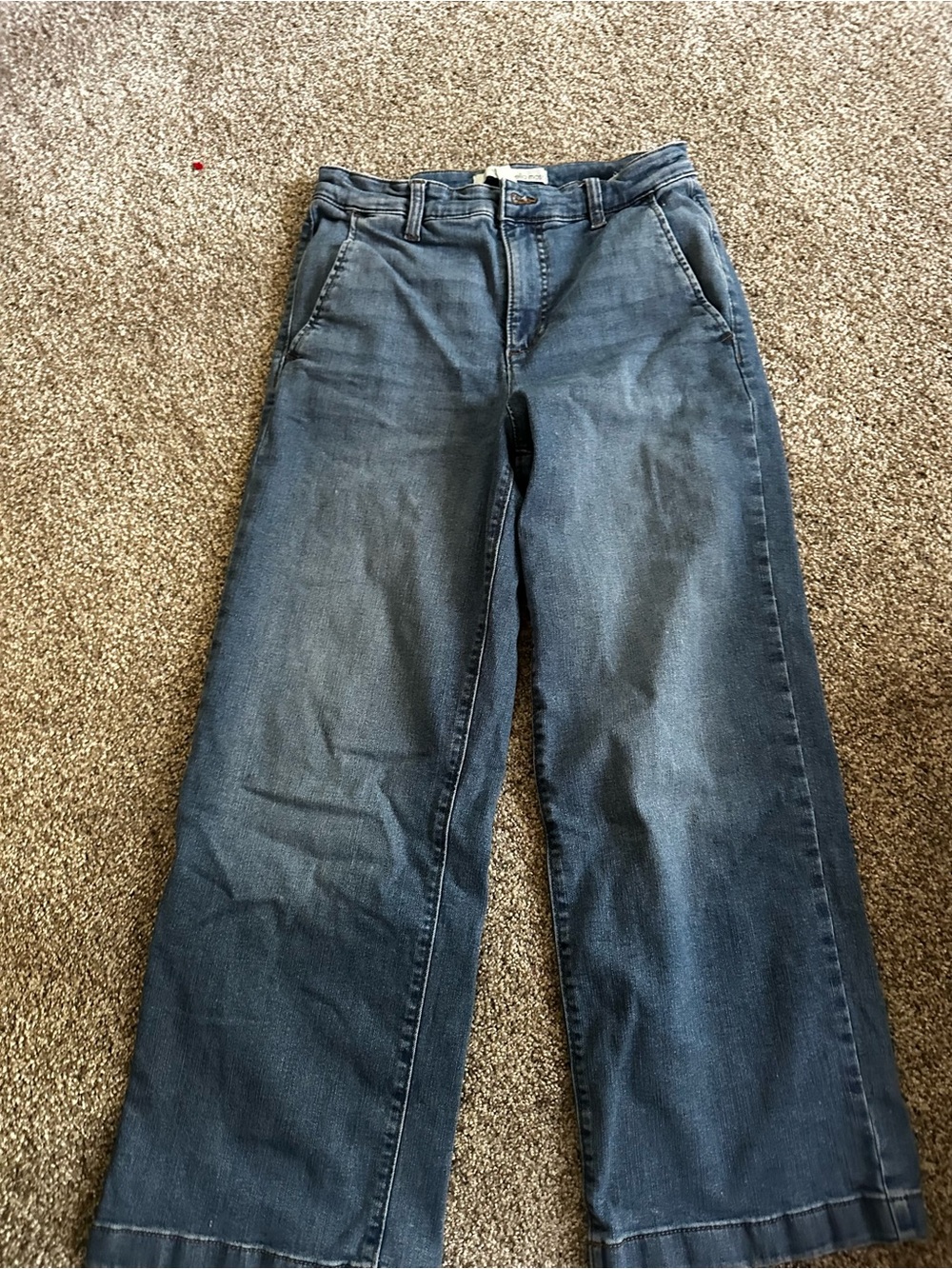 2 pairElla Moss Wide-Leg Jeans in Dark Blue Denim